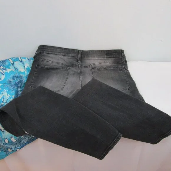 Articles Of Society Sarah Storm Distressed Stretch Skinny Jeans - Picture 2 of 13